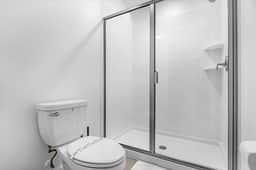 8 Bedroom/ 5 Bathroom Storey Lake (2928 PL)
