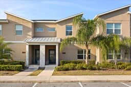 4 Bedrooms/ 3 Bathrooms/ Storey Lake (2952 PS)