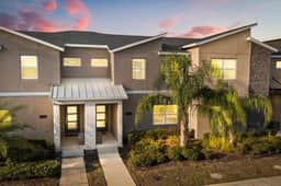 4 Bedrooms/ 3 Bathrooms/ Storey Lake (2952 PS)