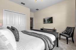 6 Bedrooms/ 5 Bathrooms/ Storey Lake (2809 BD)