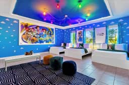 9 Bedrooms/ 5 Bathrooms/ Storey Lake (2742OW)