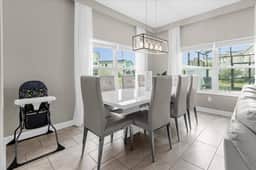 5 Bedrooms/ 4 Bathrooms/ Storey Lake (3019PL)