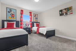 4 Bedrooms/3 Bathrooms/ Storey Lake (2885SS)