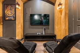 9 Bedrooms/ 5 Baathrooms/ Storey Lake (2931 FS)