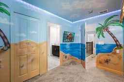 8 Bedrooms/ 5 Bathrooms/ Storey Lake (2770 OW)