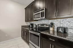 4 Bedrooms / 3 Bathrooms / Storey Lake (3150 PP)