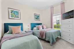 5 Bedrooms / 4 Bathrooms / Storey Lake (3149 PP)