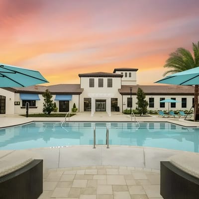 5 Bedrooms / 4.5 Bathrooms /  Windsor at Westside (8936 AL)