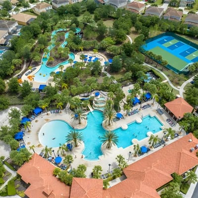 5 Bedrooms / 4.5 Bathrooms / Solterra (7436 OL)