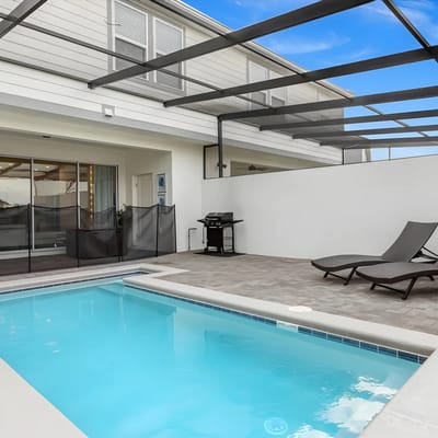 5 Bedrooms/ 4 Bathrooms/ Solterra (7561 OS)