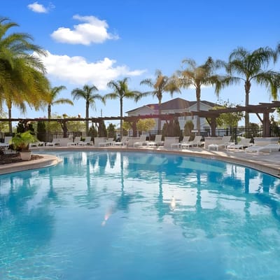 3 Bedrooms/ 2 Bathrooms/ West Lucaya (3216 CP)