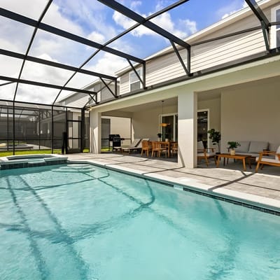 8 Bedrooms / 6 Bathrooms / Windsor Cay (15910CC)