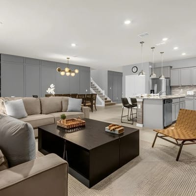10 Bedrooms/ 8 Bathrooms/ Windsor Island (4133 LA)