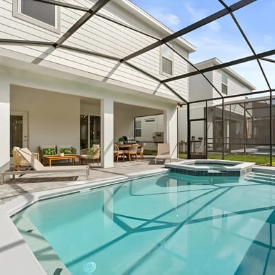 7 Bedrooms / 5 Bathrooms / Windsor Cay (15879CC)