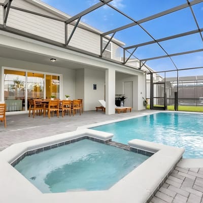 10 Bedrooms/ 8 Bathrooms/ Windsor Cay(16299SK)