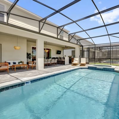 10 Bedrooms / 8 Bathrooms / Windsor Cay (15977CC)