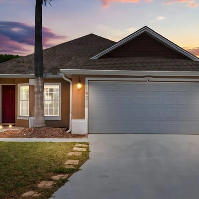 3 Bedrooms / 2 Bathrooms / Bridgewater (142HL)
