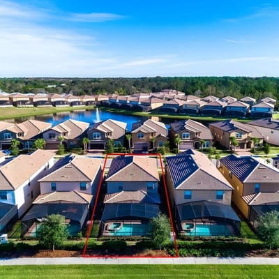 5 Bedrooms/5.5 Bathrooms/Windsor Westside (1836GD)