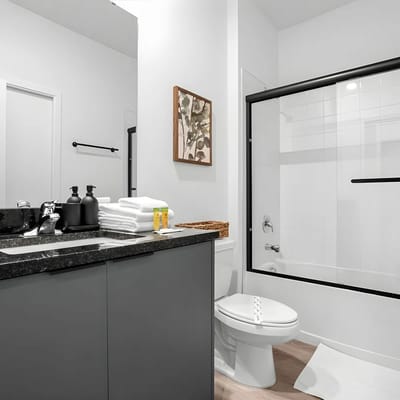 3 Bedrooms/ 3 Baths/ The Hub At Westside (3248TT)