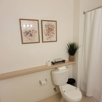 4 Bedrooms/ 3 Bathrooms/ Venetian Bay (4014-101SM)