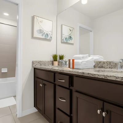 7 Bedrooms/ 6 Bathrooms/ Windsor Island (3433 LW)