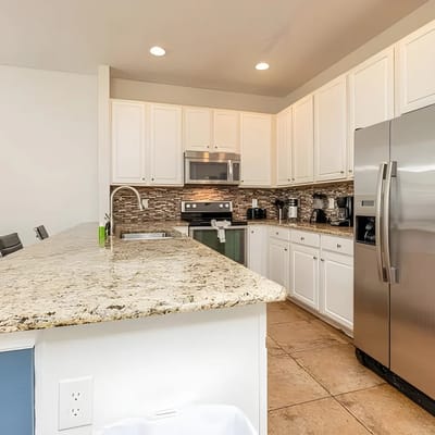 4 Bedrooms/ 3 Bathrooms/ Bella Vida (550 LF)