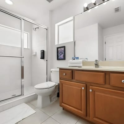6 Bedrooms / 5.5 Bathrooms / Bella Vida (450LF)