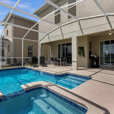7 Bedrooms / 5 Bathrooms / Champions Gate (8908TW)