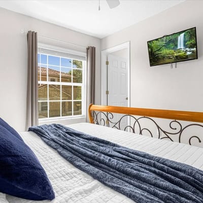 3 Bedrooms / 2.5 Bathrooms / Encantada (3091 YL)