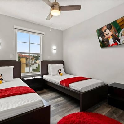 3 Bedrooms / 2.5 Bathrooms / Lake Berkley (1109PR)