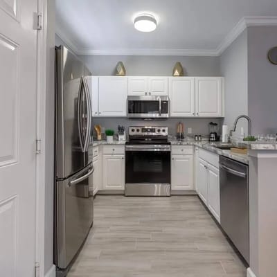 4 Bedrooms/ 3 Bathrooms/ Lucaya Village (2-101)