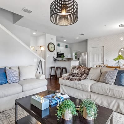 4 Bedroom/ 3 Bathroom/ Lucaya Village (26-108)