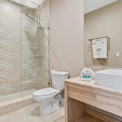 4 Bedrooms/ 4.5 Bathrooms/ Magic Village (7575 BD)