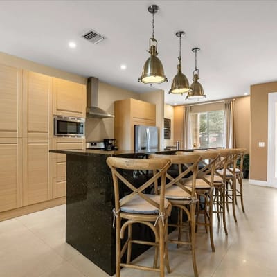 4 Bedrooms/4.5 Baths/ Magic Village Yards (7633RD)