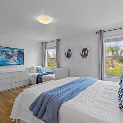 6 Bedrooms / 5 Bathrooms / Paradise Palms (2981BP)