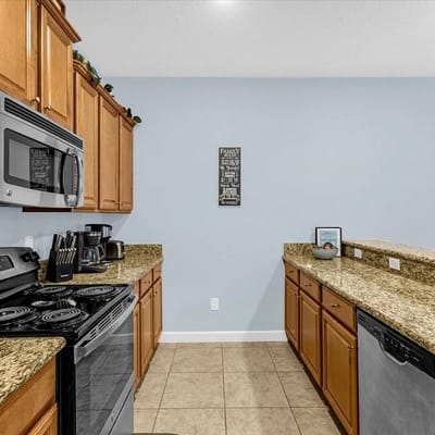 4 Bedroom/ 3 Bathroom/ Paradise Palms (8963SP)