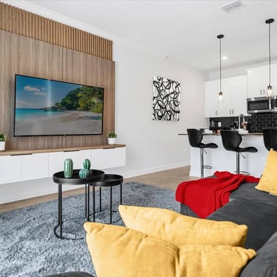 4 Bedrooms/ 3 Bathrooms/ Storey Lake (2625 RT)