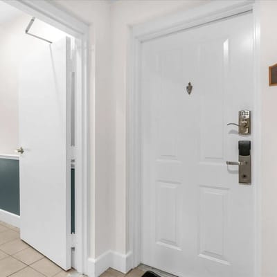 3 Bedrooms / 2 Bathrooms / Reunion (7697-101HC)