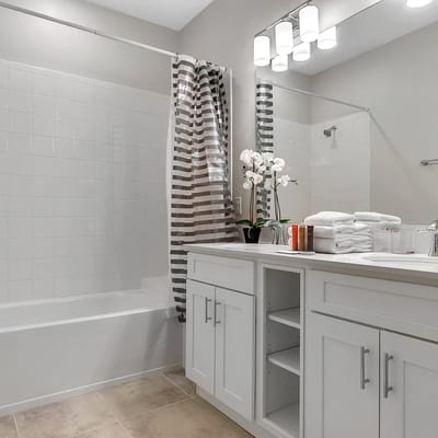 2 Bedrooms / 2 Bathrooms / Storey Lake (3150-404 PC)