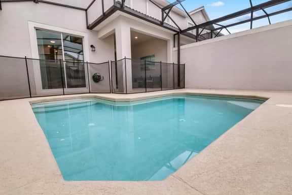 4 Bedrooms / 3 Bathrooms / Champions Gate (1571 SD)