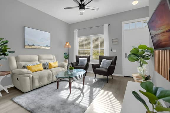 3 Bedrooms / 2 Bathrooms / Seven Dwarfs (10-105 LC)