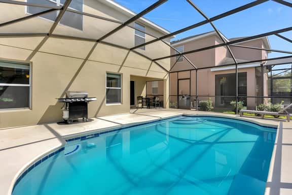 4 Bedrooms / 3.5 Bathrooms / Veranda Palms (2667 SC)