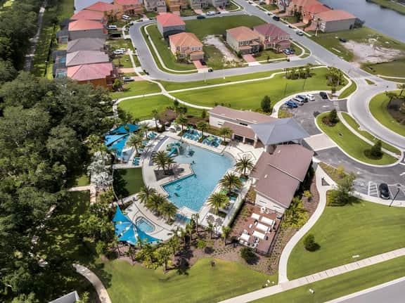 4 Bedrooms / 3.5 Bathrooms / Veranda Palms (2667 SC)