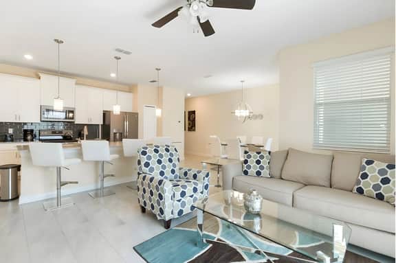 4 Bedrooms / 3 Bathrooms / Storey Lake (4853 RC)