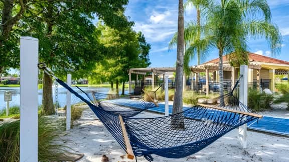 4 Bedrooms / 3 Bathrooms / Terra Verde (4725 VB)