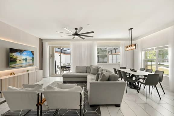 5 Bedrooms / 4 Bathrooms / Storey Lake (4814 RC)