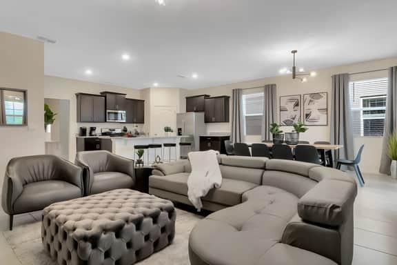 7 Bedrooms/ 5.5 Bathrooms Solterra (7599 OL)