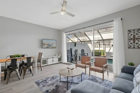 3 Bedrooms / 3 Bathrooms / Windsor Hills (7659SK)
