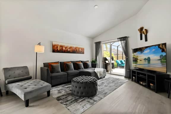 4 Bedrooms / 3 Bathrooms / Terra Verde (210HB)