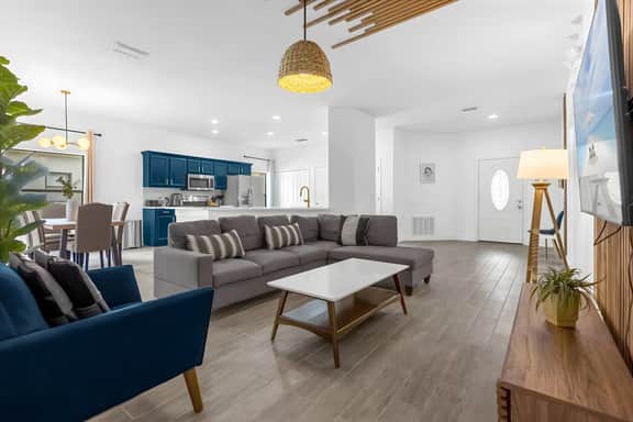 3 Bedrooms/ 2 Bathrooms/ Calabria (9013 MC)